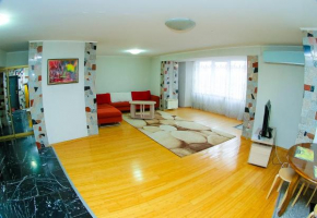 Apartment On Krylova 66
